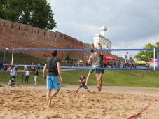 11 июня 2017 г. Великий Новгород празднует свое 1158-летие. День города. Открытый городской турнир по пляжному волейболу. Фото Игоря Белова